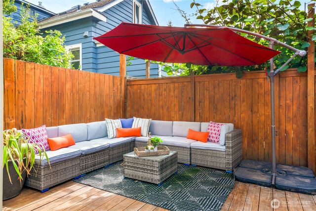 1423 33rd Avenue, Seattle, WA 98122