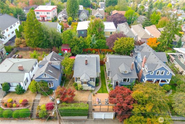 1423 33rd Avenue, Seattle, WA 98122