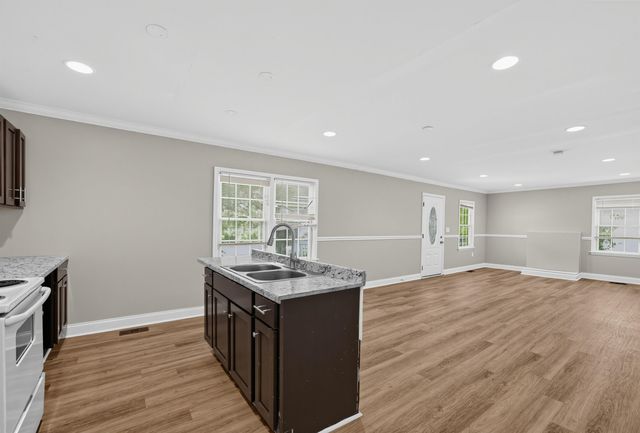 116 South Avenue, Spartanburg, SC 29306