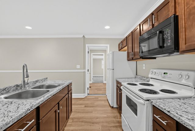 116 South Avenue, Spartanburg, SC 29306