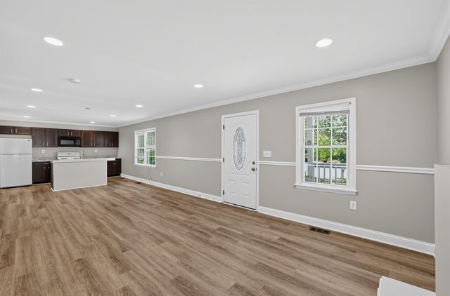 116 South Avenue, Spartanburg, SC 29306