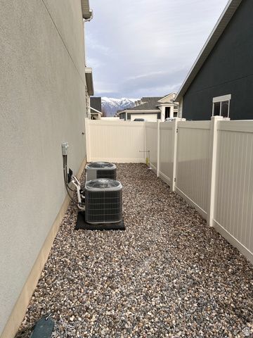 3326 S COOPER ST, Syracuse, UT 84075