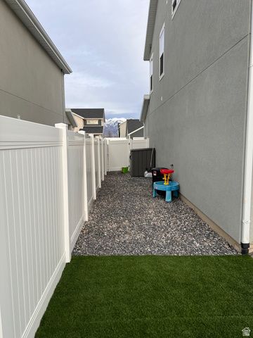 3326 S COOPER ST, Syracuse, UT 84075