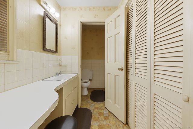 184 Putting Green Road, Trumbull, CT 06611