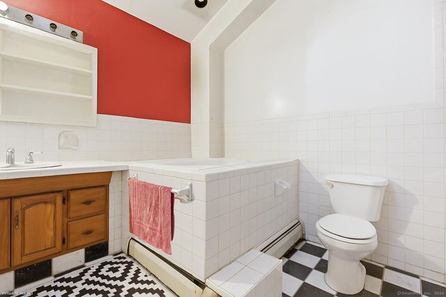 184 Putting Green Road, Trumbull, CT 06611