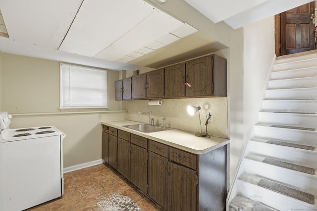 184 Putting Green Road, Trumbull, CT 06611