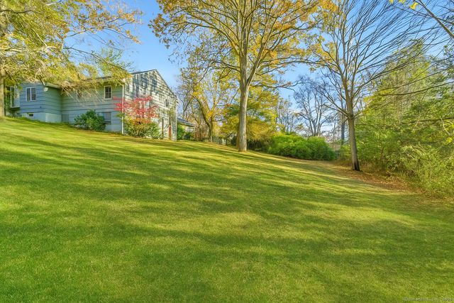 184 Putting Green Road, Trumbull, CT 06611