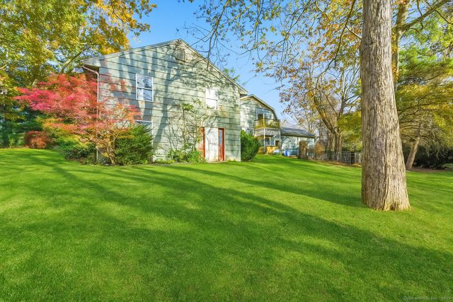 184 Putting Green Road, Trumbull, CT 06611