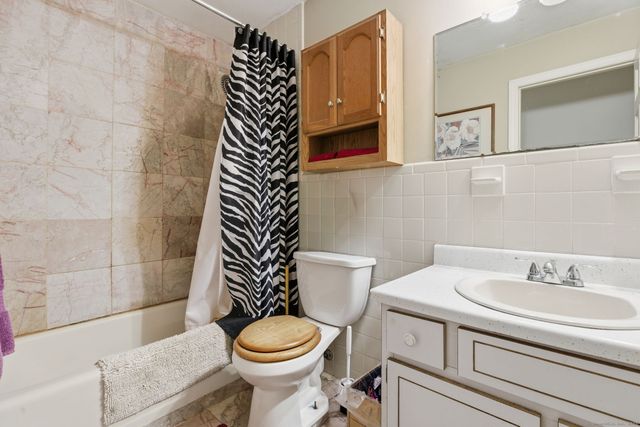 184 Putting Green Road, Trumbull, CT 06611