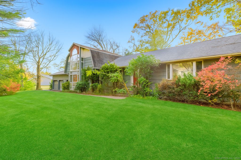 184 Putting Green Road, Trumbull, CT 06611