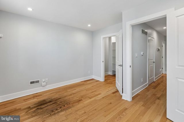 3825 MOUNT VERNON ST, Philadelphia, PA 19104