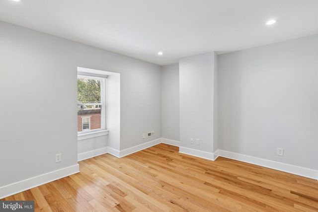 3825 MOUNT VERNON ST, Philadelphia, PA 19104