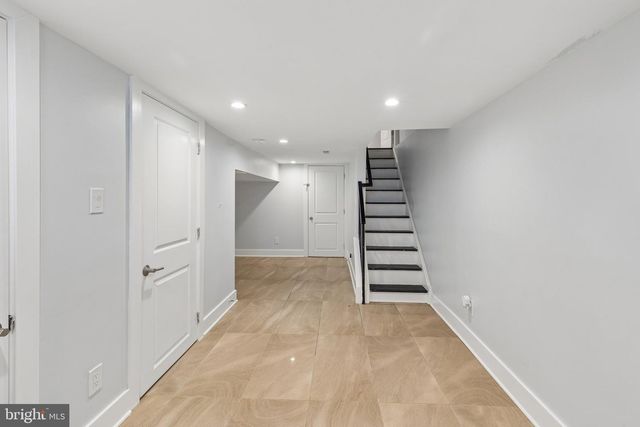 3825 MOUNT VERNON ST, Philadelphia, PA 19104