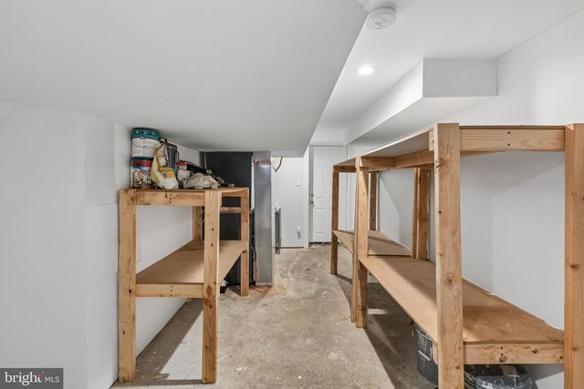 3825 MOUNT VERNON ST, Philadelphia, PA 19104