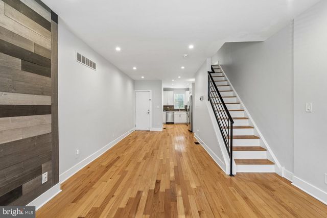 3825 MOUNT VERNON ST, Philadelphia, PA 19104