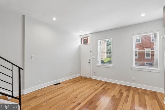 3825 MOUNT VERNON ST, Philadelphia, PA 19104