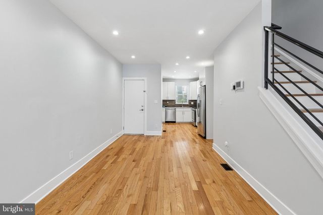 3825 MOUNT VERNON ST, Philadelphia, PA 19104