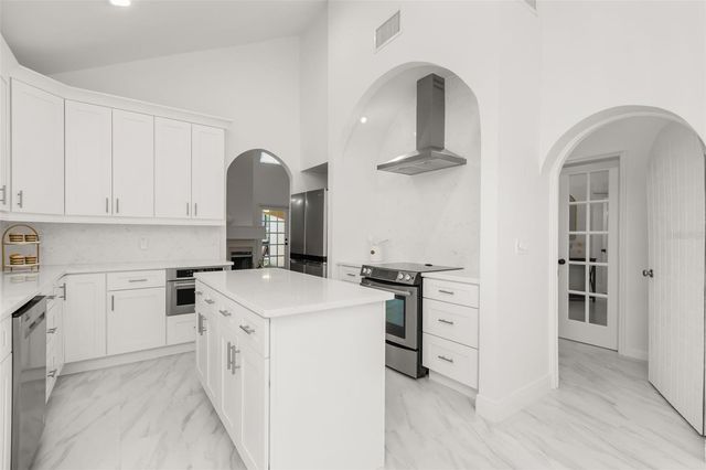 2480 VIA GENOVA, Apopka, FL 32712