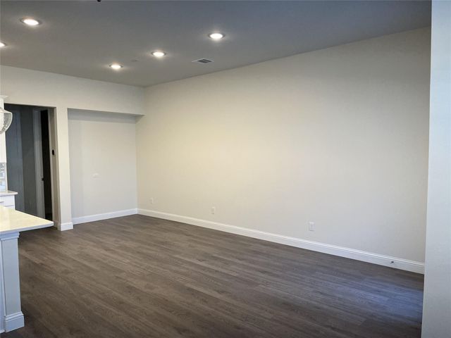 338 Almanor Street, Lewisville, TX 75056