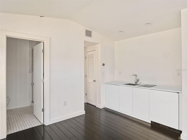 1336 COLLEGE POINT, Winter Park, FL 32789