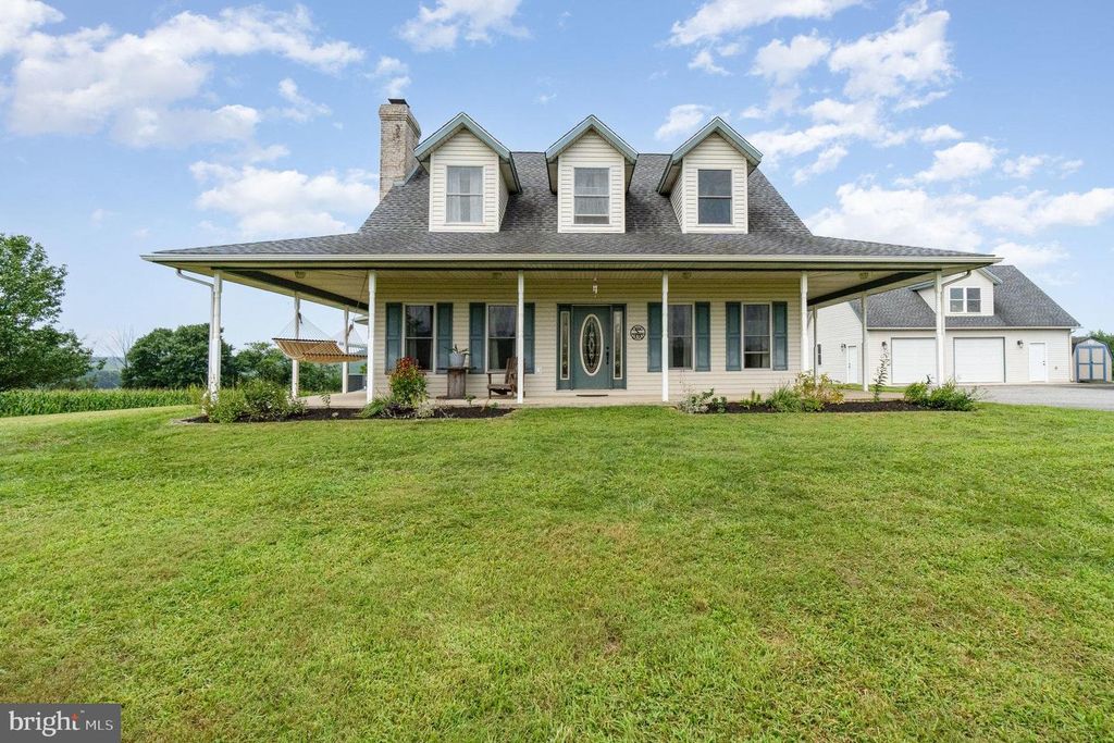 110 HIGH ST, Felton, PA 17322