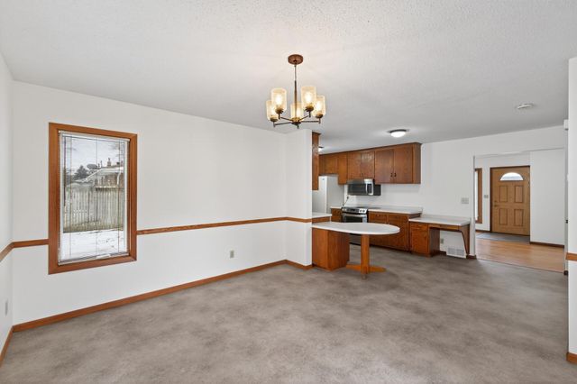 3540 Mcknight Road N, White Bear Lake, MN 55110