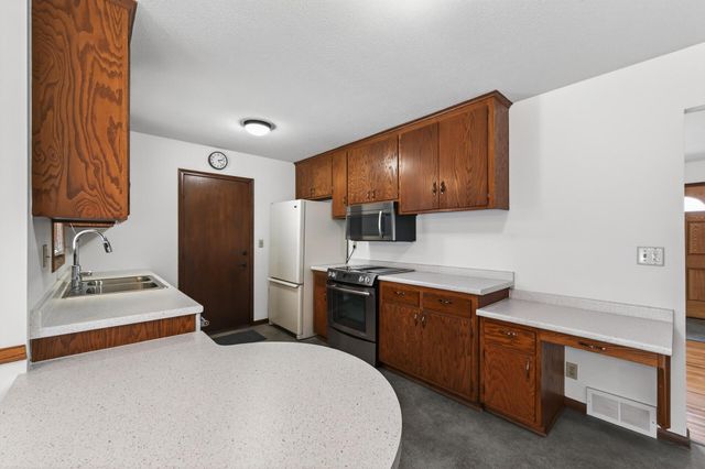 3540 Mcknight Road N, White Bear Lake, MN 55110