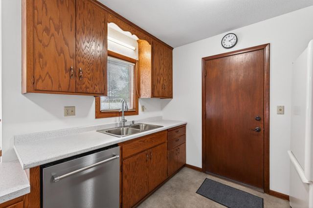 3540 Mcknight Road N, White Bear Lake, MN 55110