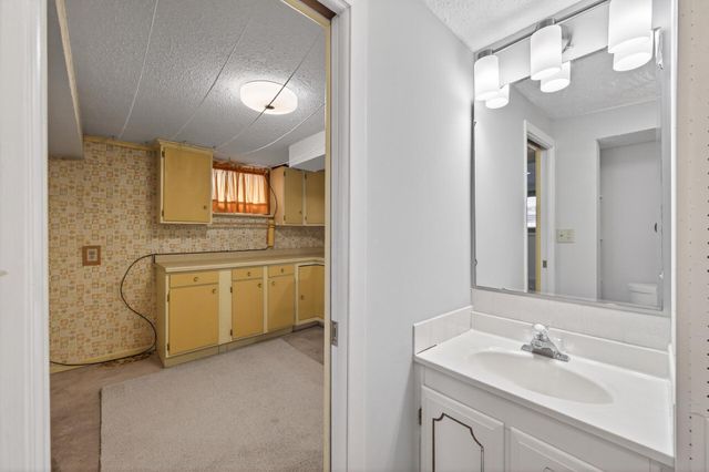 3540 Mcknight Road N, White Bear Lake, MN 55110