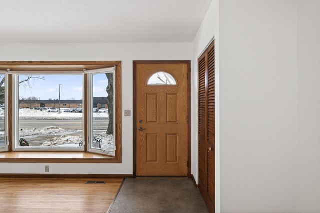 3540 Mcknight Road N, White Bear Lake, MN 55110