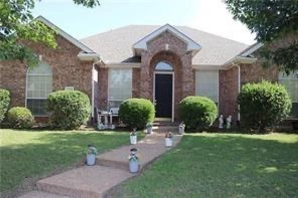 123 Hillcrest Drive, Murphy, TX 75094