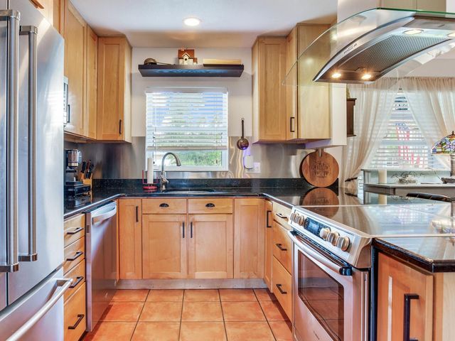 3662 24TH AVENUE N, St Petersburg, FL 33713