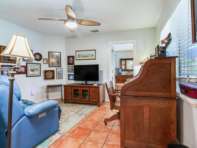 3662 24TH AVENUE N, St Petersburg, FL 33713