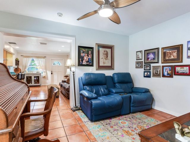 3662 24TH AVENUE N, St Petersburg, FL 33713