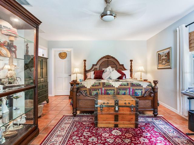 3662 24TH AVENUE N, St Petersburg, FL 33713