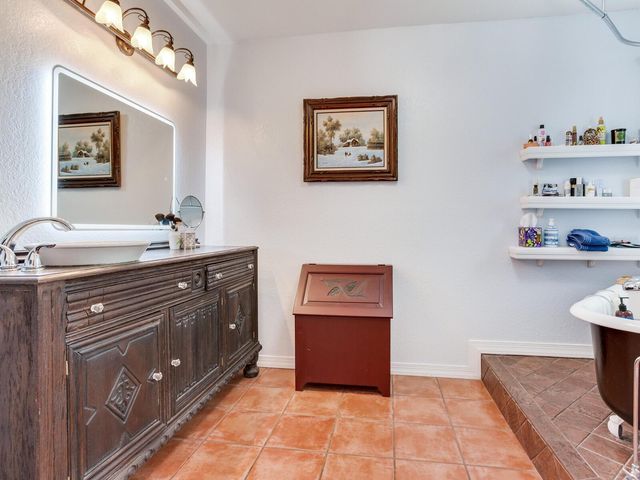 3662 24TH AVENUE N, St Petersburg, FL 33713