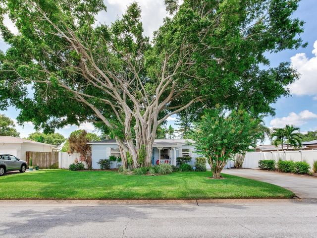 3662 24TH AVENUE N, St Petersburg, FL 33713