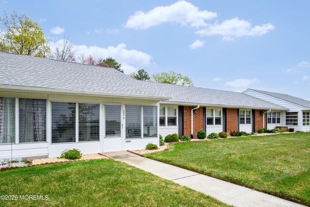 343B Canterbury Court 1002, Lakewood, NJ 08701
