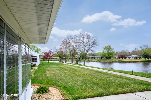 343B Canterbury Court 1002, Lakewood, NJ 08701