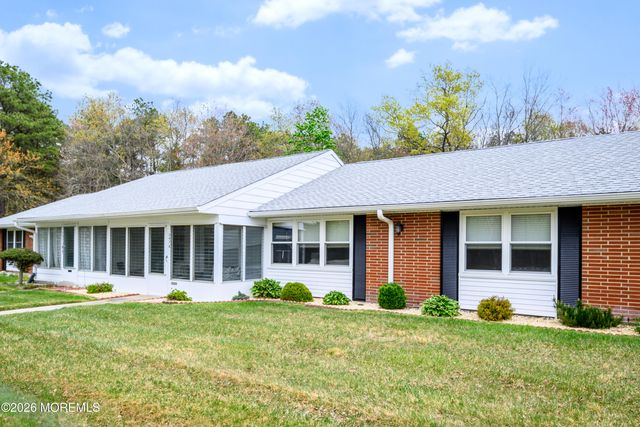 343B Canterbury Court 1002, Lakewood, NJ 08701