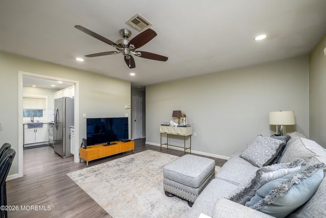 343B Canterbury Court 1002, Lakewood, NJ 08701