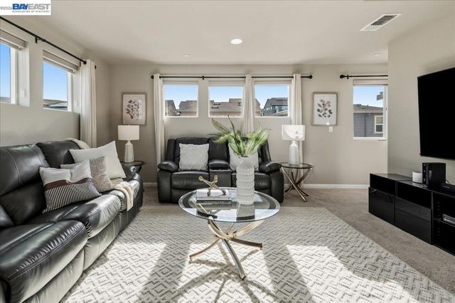4398 Healdsburg Way, Dublin, CA 94568