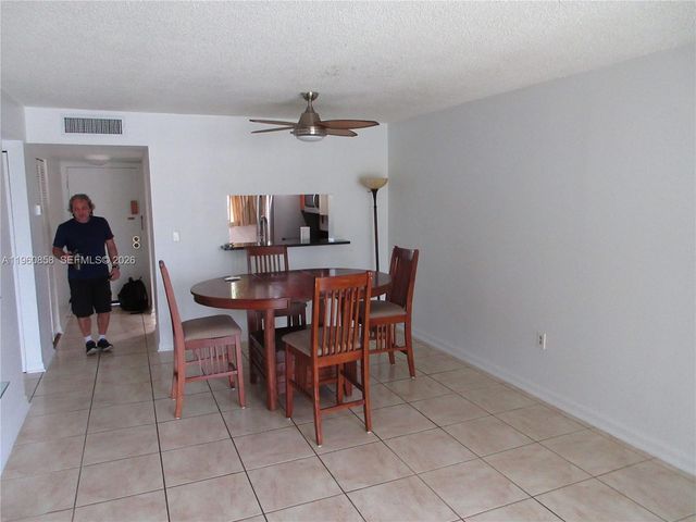 10835 SW 112th Ave 305, Miami, FL 33176