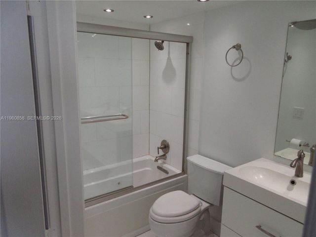 10835 SW 112th Ave 305, Miami, FL 33176