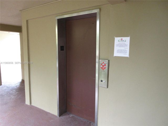 10835 SW 112th Ave 305, Miami, FL 33176