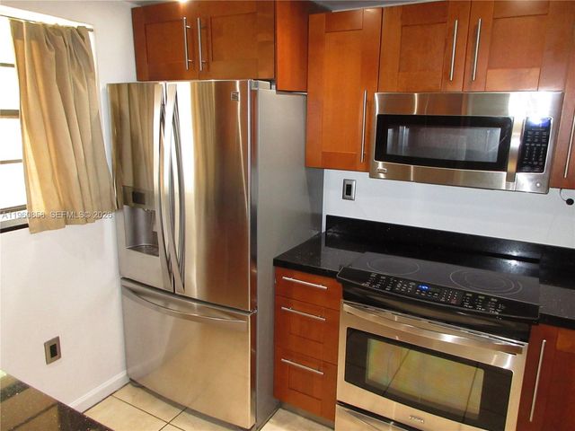 10835 SW 112th Ave 305, Miami, FL 33176