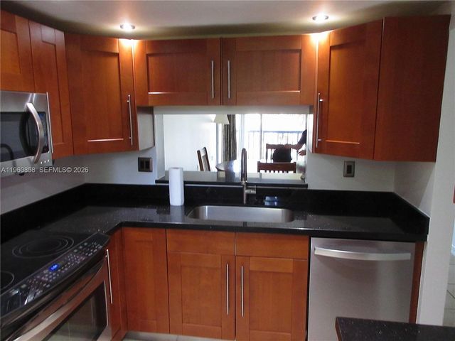 10835 SW 112th Ave 305, Miami, FL 33176