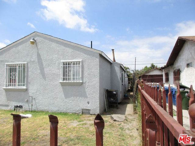 427 E 98th Street, Los Angeles, CA 90003