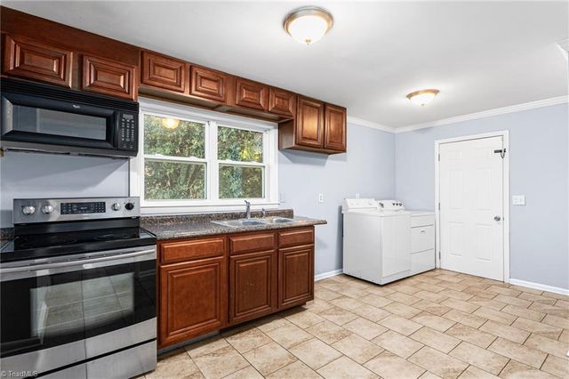 3203 Randleman Road, Greensboro, NC 27406