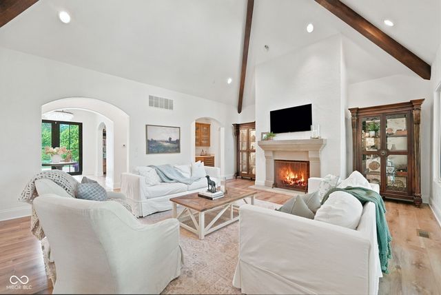 15479 Hidden Oaks Lane, Carmel, IN 46033